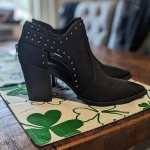 Mix No. 6 Womens Shoe